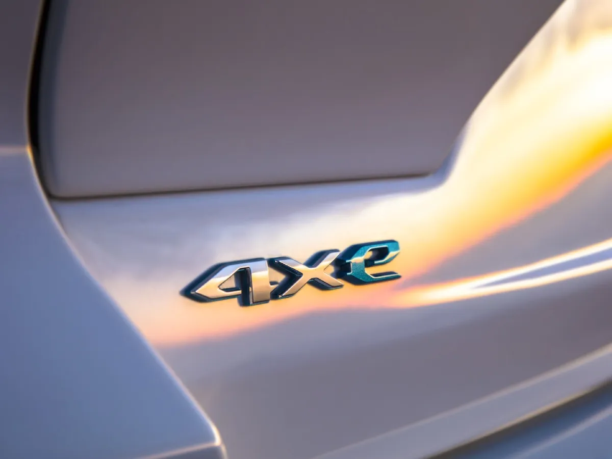 Jeep Grand Cherokee 4XE,autocango,china used car exporter,china ev exporter,chinese used car exporter,chinese used ev exporter