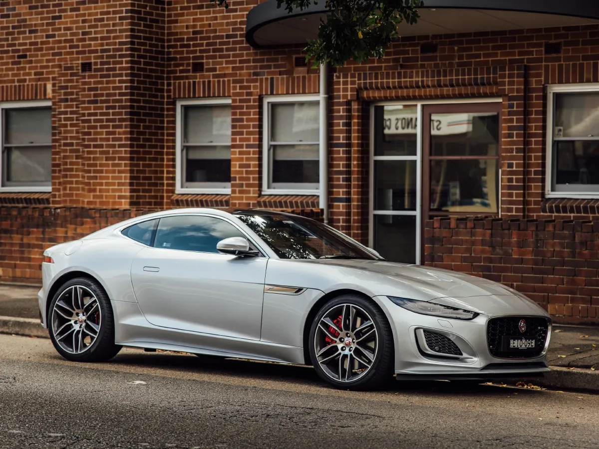 Jaguar F-TYPE,autocango,china used car exporter,china ev exporter,chinese used car exporter,chinese used ev exporter