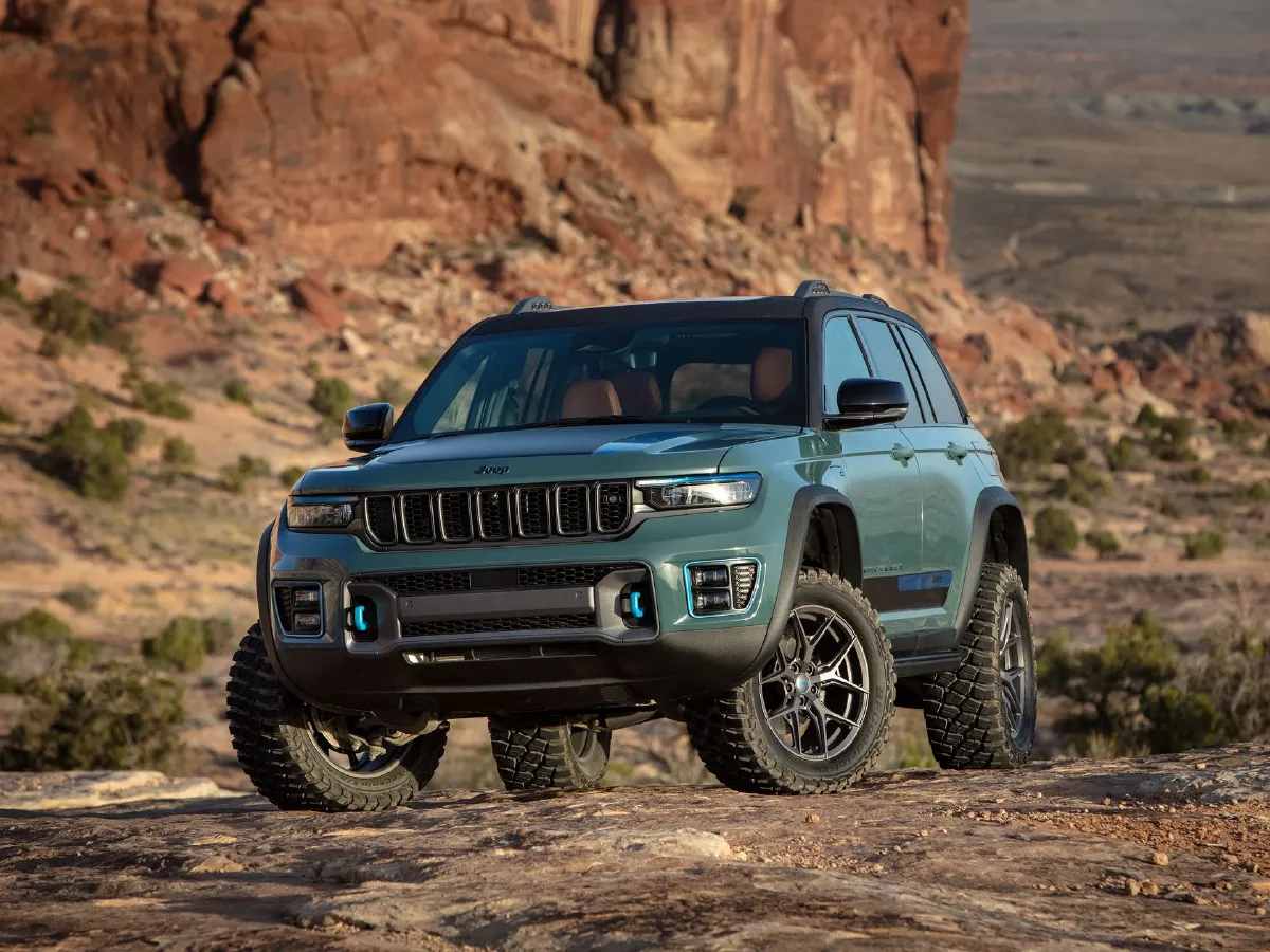 Jeep Grand Cherokee 4XE,autocango,china used car exporter,china ev exporter,chinese used car exporter,chinese used ev exporter