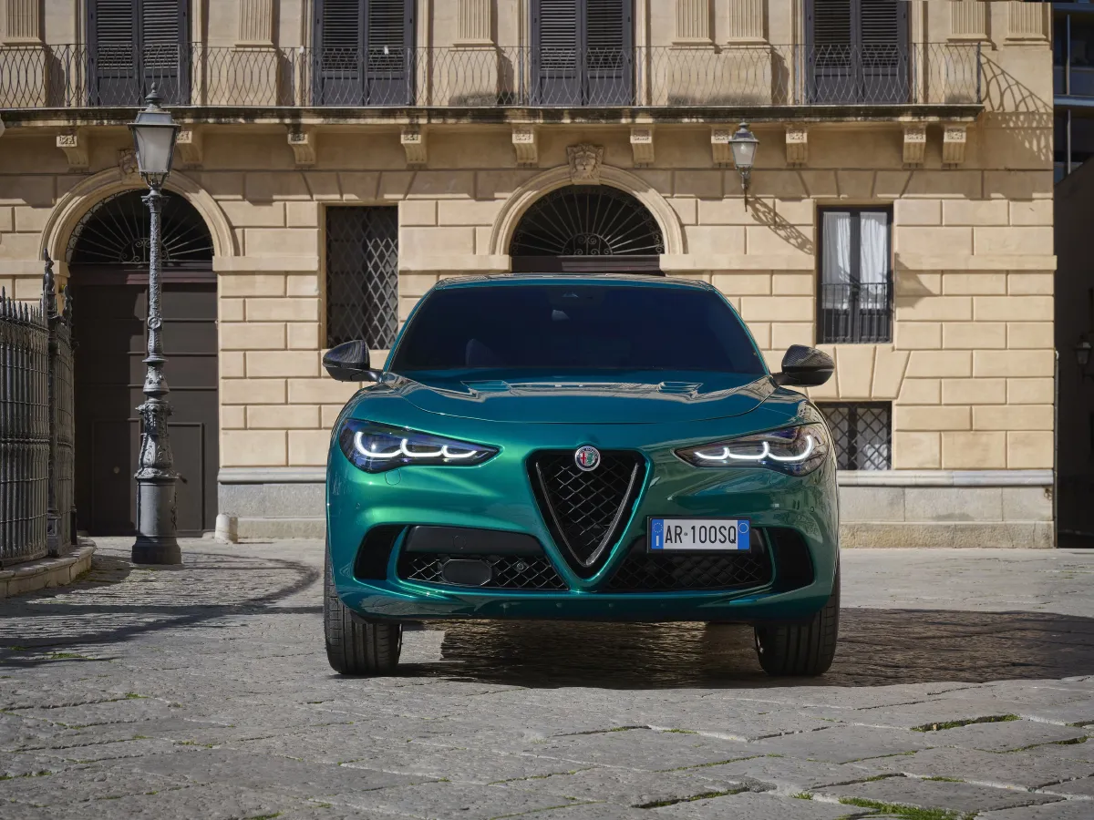 Alfa Romeo Stelvio,autocango,china used car exporter,china ev exporter,chinese used car exporter,chinese used ev exporter