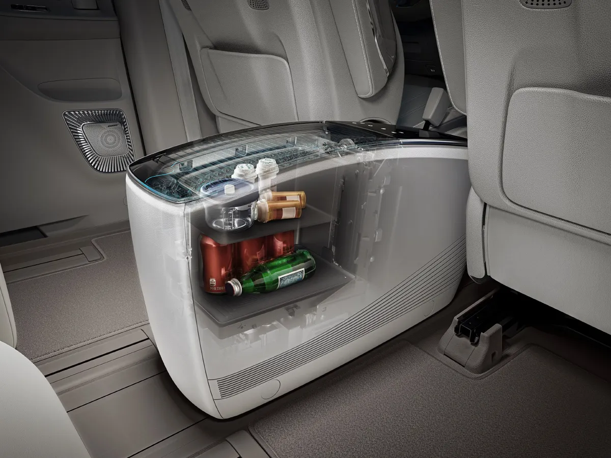 Roewe iMAX8,autocango,china used car exporter,china ev exporter,chinese used car exporter,chinese used ev exporter