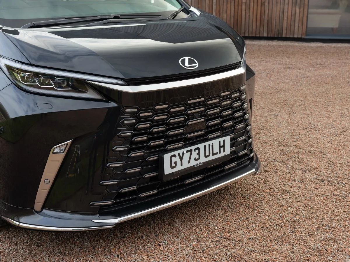 Lexus LM,autocango,china used car exporter,china ev exporter,chinese used car exporter,chinese used ev exporter