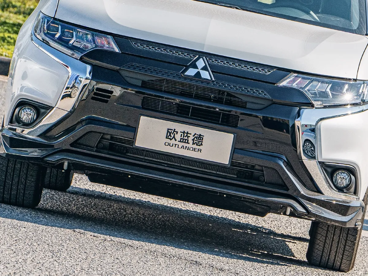 Mitsubishi Outlander,autocango,china used car exporter,china ev exporter,chinese used car exporter,chinese used ev exporter