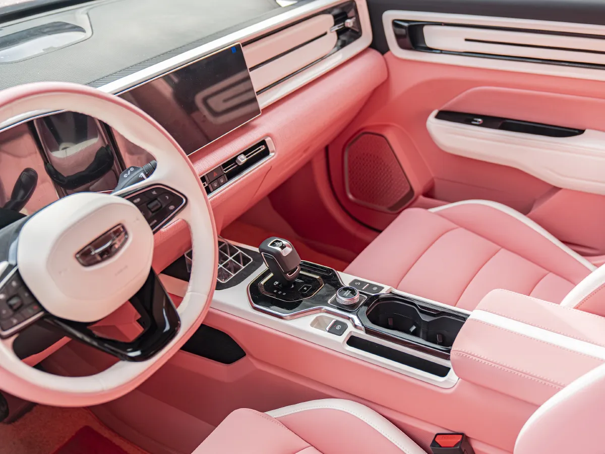 Geely ICON,autocango,china used car exporter,china ev exporter,chinese used car exporter,chinese used ev exporter