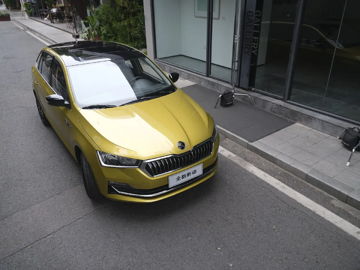 Skoda Rapid Spaceback,autocango,china used car exporter,china ev exporter,chinese used car exporter,chinese used ev exporter