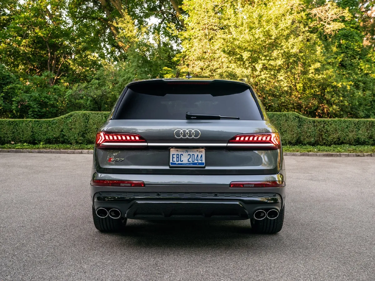 Audi SQ7,autocango,china used car exporter,china ev exporter,chinese used car exporter,chinese used ev exporter