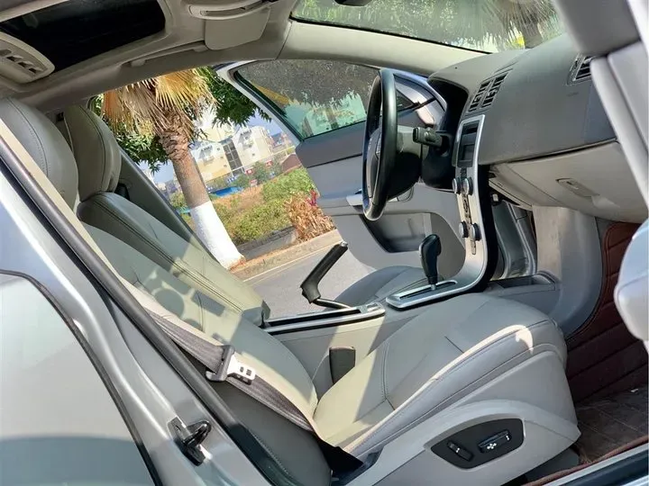 2010 Volvo S40 2.0L 141HP L4 6DCT,autocango,china used car exporter,china ev exporter,chinese used car exporter,chinese used ev exporter