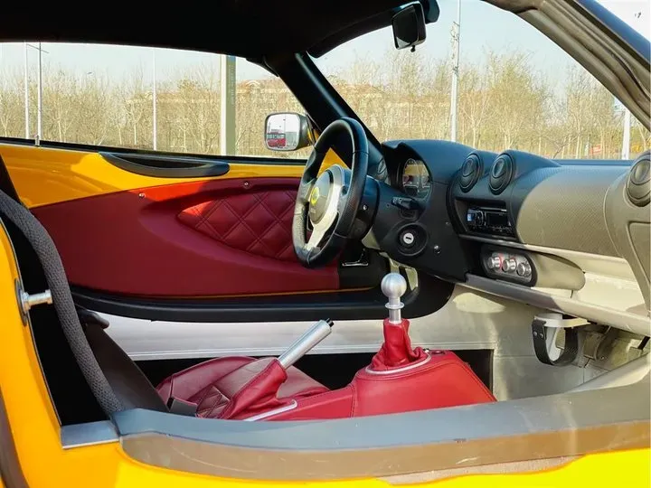 2015 Lotus Elise 1.8T 220HP L4 6MT,autocango,china used car exporter,china ev exporter,chinese used car exporter,chinese used ev exporter