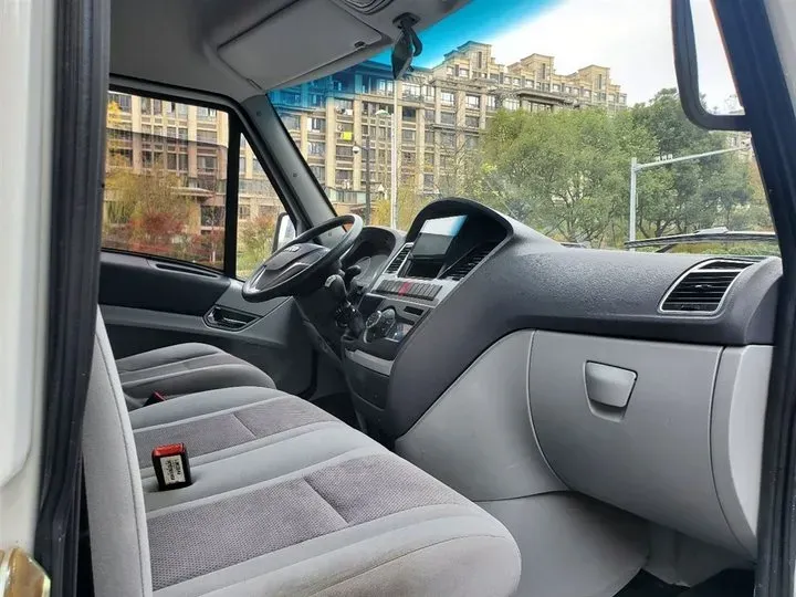 2017 Iveco BaoDi 2.5T 122HP L4 5MT,autocango,china used car exporter,china ev exporter,chinese used car exporter,chinese used ev exporter