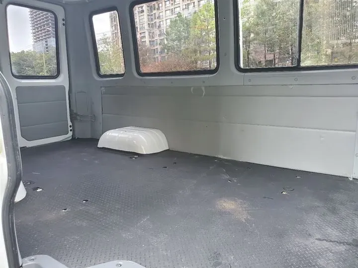 2017 Iveco BaoDi 2.5T 122HP L4 5MT,autocango,china used car exporter,china ev exporter,chinese used car exporter,chinese used ev exporter