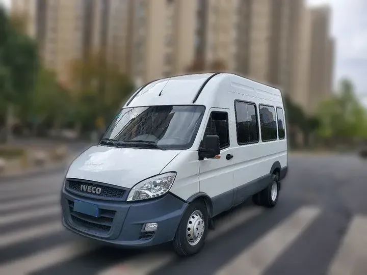 2017 Iveco BaoDi 2.5T 122HP L4 5MT,autocango,china used car exporter,china ev exporter,chinese used car exporter,chinese used ev exporter