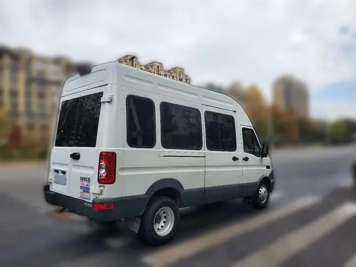 2017 Iveco BaoDi 2.5T 122HP L4 5MT,autocango,china used car exporter,china ev exporter,chinese used car exporter,chinese used ev exporter