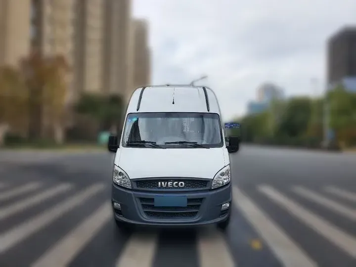 2017 Iveco BaoDi 2.5T 122HP L4 5MT,autocango,china used car exporter,china ev exporter,chinese used car exporter,chinese used ev exporter