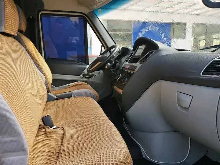 2017 Iveco BaoDi 3.0T 146HP L4 6MT,autocango,china used car exporter,china ev exporter,chinese used car exporter,chinese used ev exporter