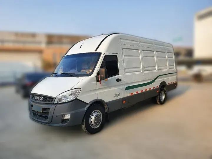 2017 Iveco BaoDi 3.0T 146HP L4 6MT,autocango,china used car exporter,china ev exporter,chinese used car exporter,chinese used ev exporter
