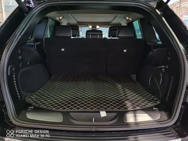 2013 Jeep Grand Cherokee SRT 6.4L 468HP V8 5AT,autocango,china used car exporter,china ev exporter,chinese used car exporter,chinese used ev exporter