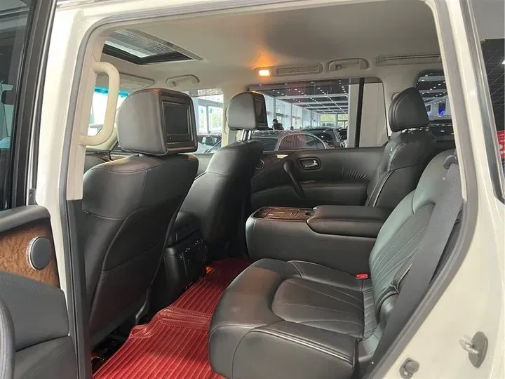 2013 Infiniti QX80 5.6L 398HP V8 7AT,autocango,china used car exporter,china ev exporter,chinese used car exporter,chinese used ev exporter