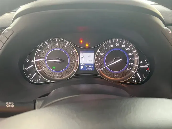 2013 Infiniti QX80 5.6L 398HP V8 7AT,autocango,china used car exporter,china ev exporter,chinese used car exporter,chinese used ev exporter