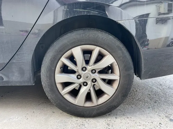 2013 Renault  Latitude 2.0L 139HP L4 CVT,autocango,china used car exporter,china ev exporter,chinese used car exporter,chinese used ev exporter