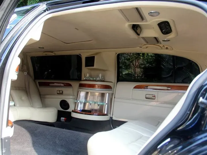 2014 Porsche 918 Spyder 4.6L 608HP V8 7DCT PHEV 6.8KWH,autocango,china used car exporter,china ev exporter,chinese used car exporter,chinese used ev exporter