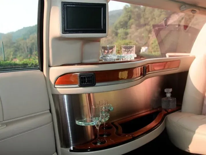 2014 Porsche 918 Spyder 4.6L 608HP V8 7DCT PHEV 6.8KWH,autocango,china used car exporter,china ev exporter,chinese used car exporter,chinese used ev exporter