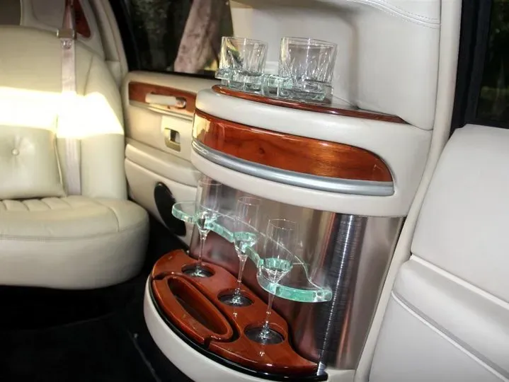 2014 Porsche 918 Spyder 4.6L 608HP V8 7DCT PHEV 6.8KWH,autocango,china used car exporter,china ev exporter,chinese used car exporter,chinese used ev exporter