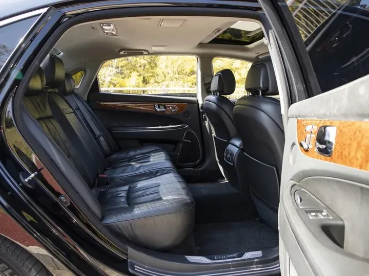 2009 Hyundai Equus 3.8L 290HP V6 6AT,autocango,china used car exporter,china ev exporter,chinese used car exporter,chinese used ev exporter