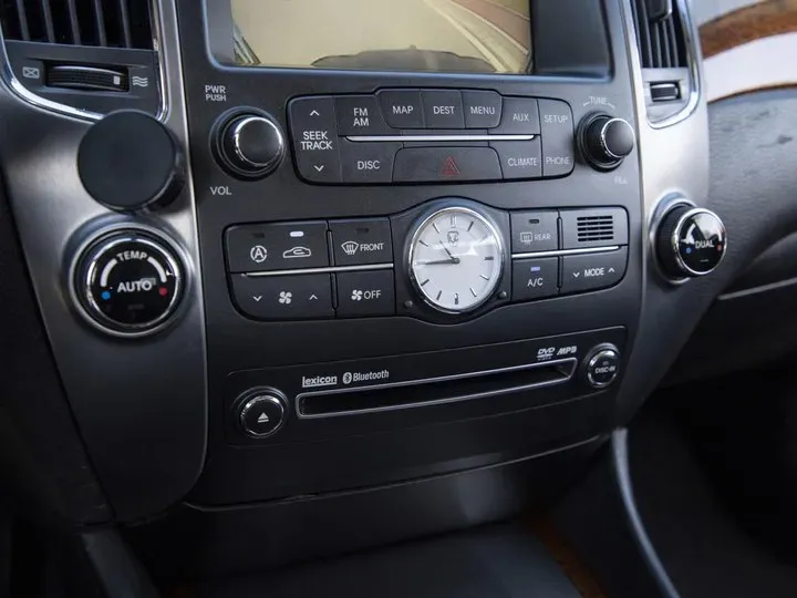 2009 Hyundai Equus 3.8L 290HP V6 6AT,autocango,china used car exporter,china ev exporter,chinese used car exporter,chinese used ev exporter