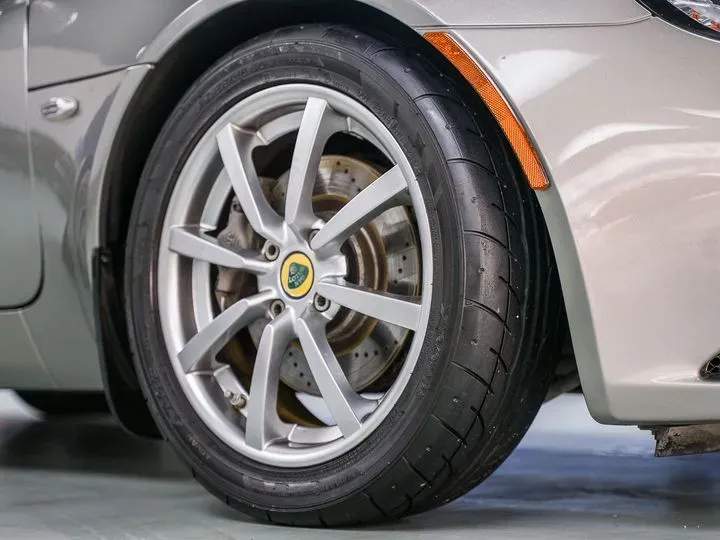 2011 Lotus Elise 1.8L 192HP L4 6MT,autocango,china used car exporter,china ev exporter,chinese used car exporter,chinese used ev exporter