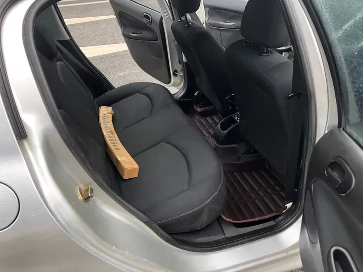 2011 Peugeot 207 1.4L 76HP L4 5MT,autocango,china used car exporter,china ev exporter,chinese used car exporter,chinese used ev exporter