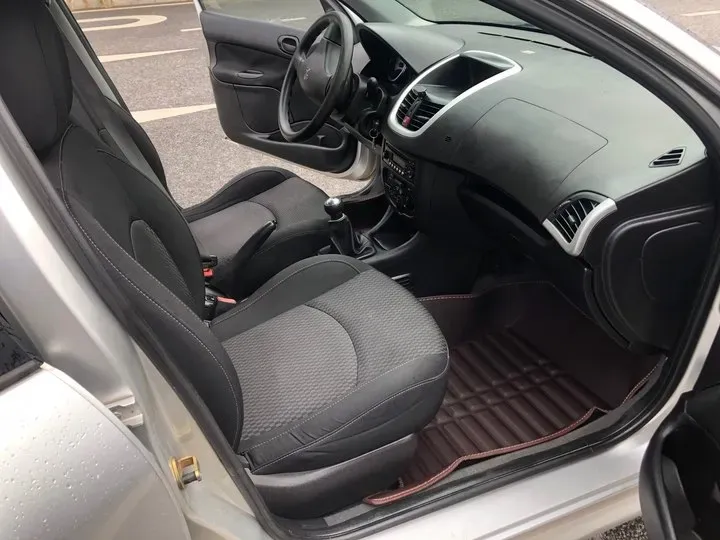 2011 Peugeot 207 1.4L 76HP L4 5MT,autocango,china used car exporter,china ev exporter,chinese used car exporter,chinese used ev exporter