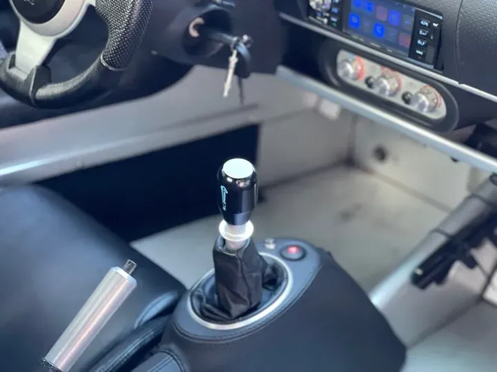 2015 Lotus Elise 1.8T 220HP L4 6MT,autocango,china used car exporter,china ev exporter,chinese used car exporter,chinese used ev exporter