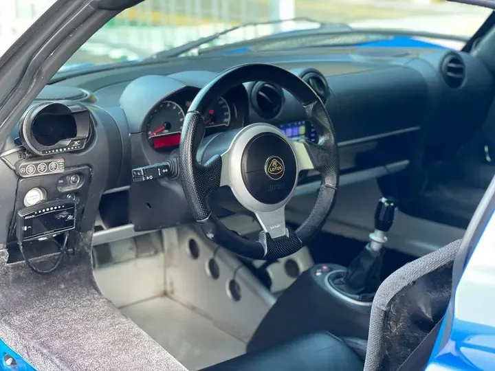 2015 Lotus Elise 1.8T 220HP L4 6MT,autocango,china used car exporter,china ev exporter,chinese used car exporter,chinese used ev exporter