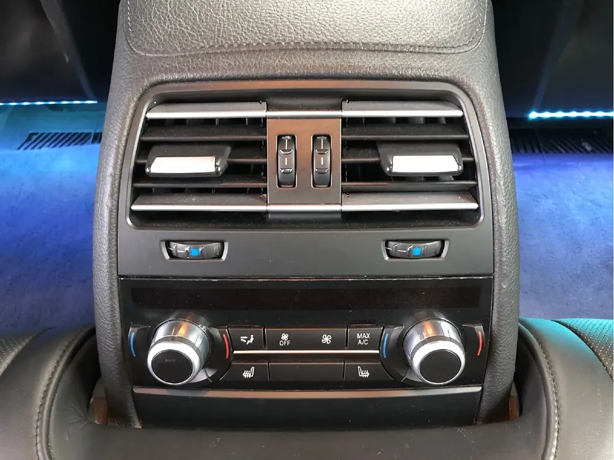 2013 BMW M6 4.4T 560HP V8 7DCT,autocango,china used car exporter,china ev exporter,chinese used car exporter,chinese used ev exporter