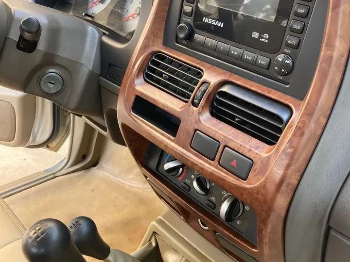 2011 Nissan D22 2.4L 150HP L4 5MT,autocango,china used car exporter,china ev exporter,chinese used car exporter,chinese used ev exporter
