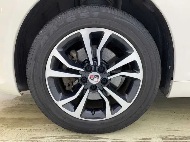 2016 Roewe e550 1.5L 109HP L4 2AT PHEV 12KWH,autocango,china used car exporter,china ev exporter,chinese used car exporter,chinese used ev exporter