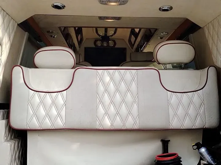 2011 Ford E350 5.4L 258HP V8 5AT,autocango,china used car exporter,china ev exporter,chinese used car exporter,chinese used ev exporter