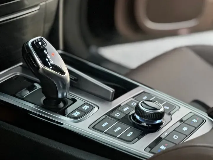 2014 Hyundai Equus 5.0L 430HP V8 8AT,autocango,china used car exporter,china ev exporter,chinese used car exporter,chinese used ev exporter