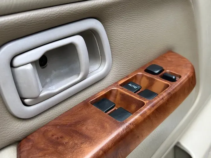 2011 Nissan D22 2.4L 150HP L4 5MT,autocango,china used car exporter,china ev exporter,chinese used car exporter,chinese used ev exporter