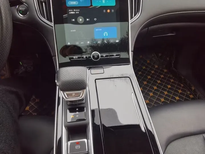 2021 Rising Auto ER6 BEV 69.9KWH,autocango,china used car exporter,china ev exporter,chinese used car exporter,chinese used ev exporter