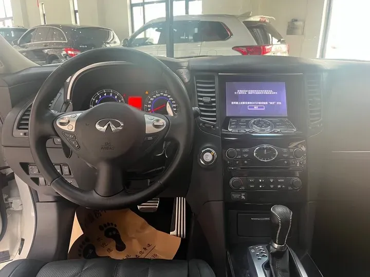 2011 Infiniti FX 3.5L 332HP V6 7AT,autocango,china used car exporter,china ev exporter,chinese used car exporter,chinese used ev exporter