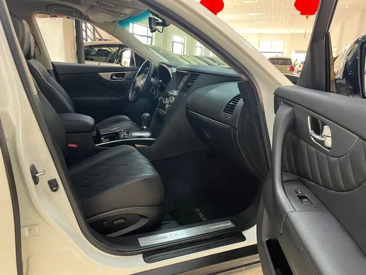 2011 Infiniti FX 3.5L 332HP V6 7AT,autocango,china used car exporter,china ev exporter,chinese used car exporter,chinese used ev exporter