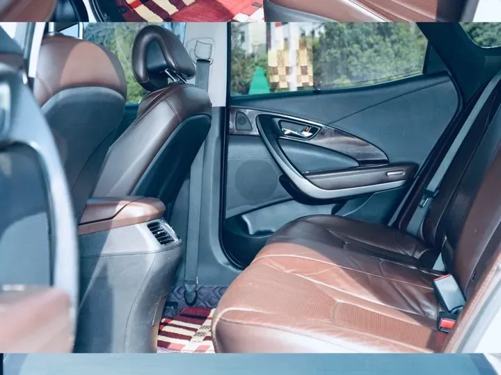 2011 Hyundai Azera 2.4L 180HP L4 6AT,autocango,china used car exporter,china ev exporter,chinese used car exporter,chinese used ev exporter