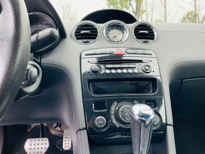 2011 Peugeot RCZ 1.6T 156HP L4 6AT,autocango,china used car exporter,china ev exporter,chinese used car exporter,chinese used ev exporter