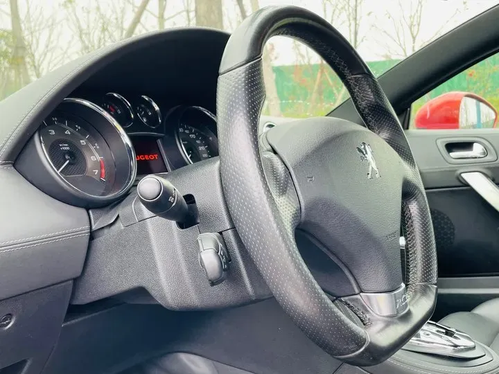 2011 Peugeot RCZ 1.6T 156HP L4 6AT,autocango,china used car exporter,china ev exporter,chinese used car exporter,chinese used ev exporter