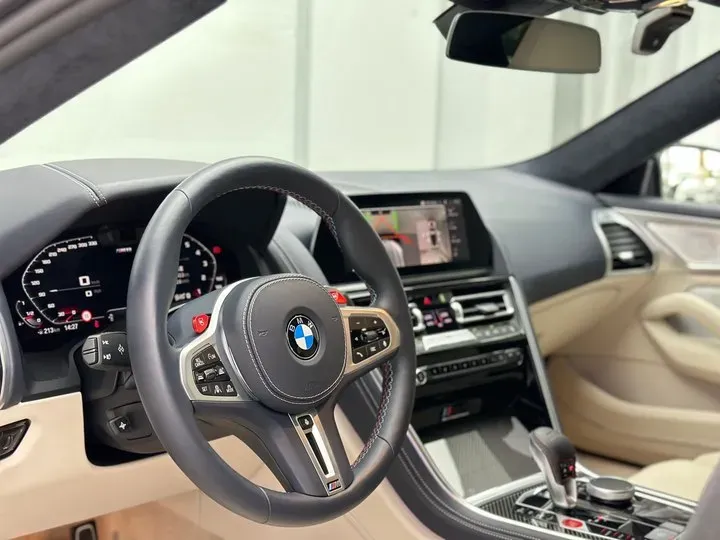 2022 BMW M8 4.4T 625HP V8 8AT,autocango,china used car exporter,china ev exporter,chinese used car exporter,chinese used ev exporter