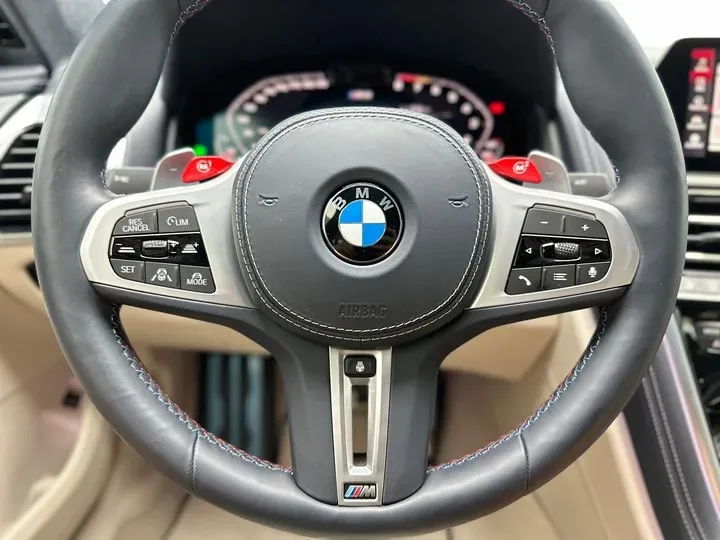 2022 BMW M8 4.4T 625HP V8 8AT,autocango,china used car exporter,china ev exporter,chinese used car exporter,chinese used ev exporter