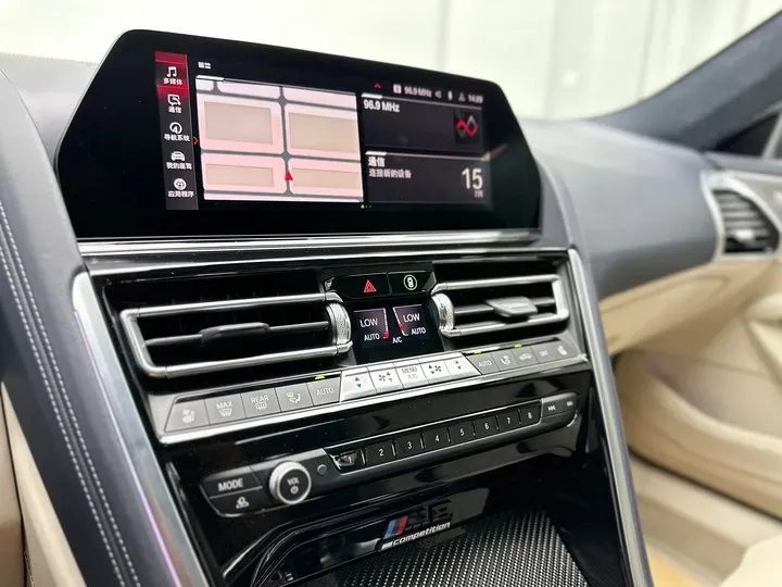 2022 BMW M8 4.4T 625HP V8 8AT,autocango,china used car exporter,china ev exporter,chinese used car exporter,chinese used ev exporter