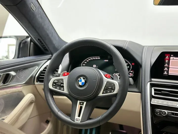 2022 BMW M8 4.4T 625HP V8 8AT,autocango,china used car exporter,china ev exporter,chinese used car exporter,chinese used ev exporter