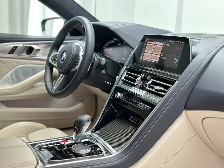 2022 BMW M8 4.4T 625HP V8 8AT,autocango,china used car exporter,china ev exporter,chinese used car exporter,chinese used ev exporter